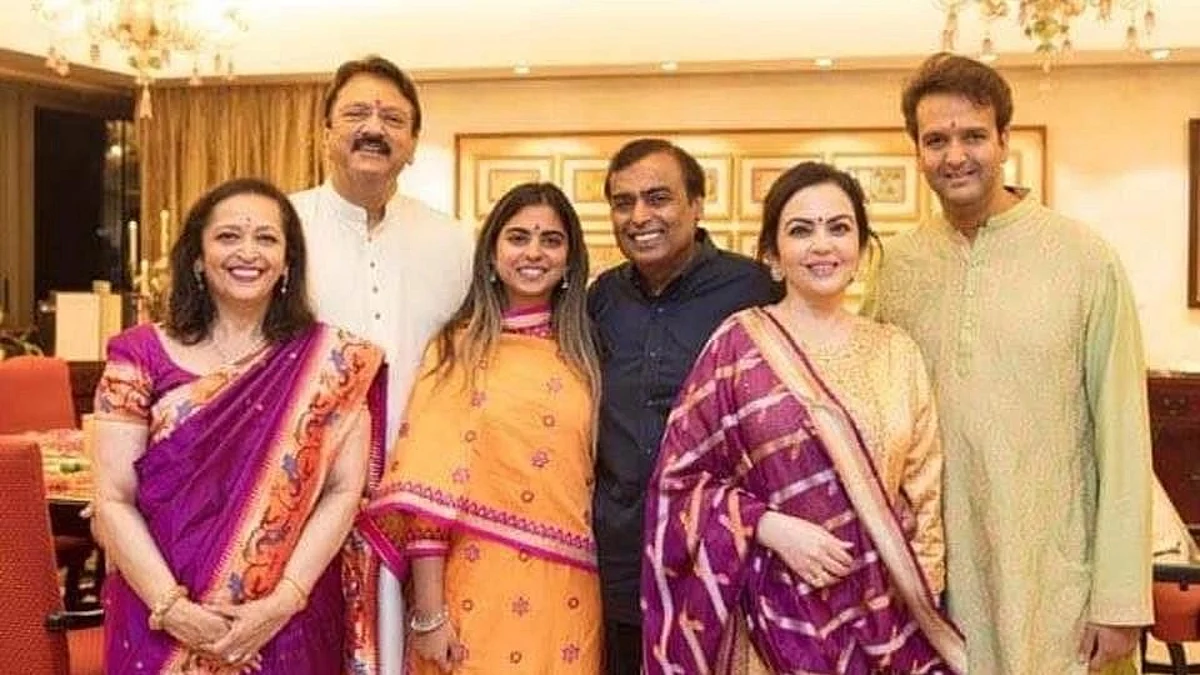 मुकेश अंबानी झाले आजोबा; मुलगी ईशाला झाली जुळी मुले, नावंही ठरली!