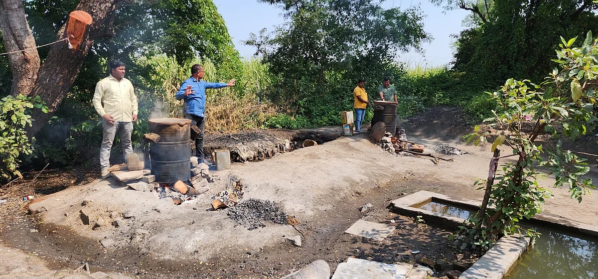 श्रीरामपुरातील गावठी हातभट्टी दारु अड्ड्यावर स्थानिक गुन्हे अन्वेषण पथकाचे छापे