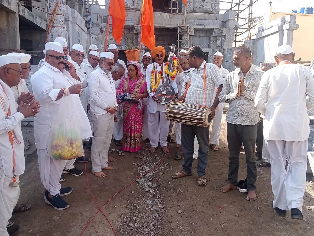उमराणे ते आळंदी दिंडीस सुरुवात