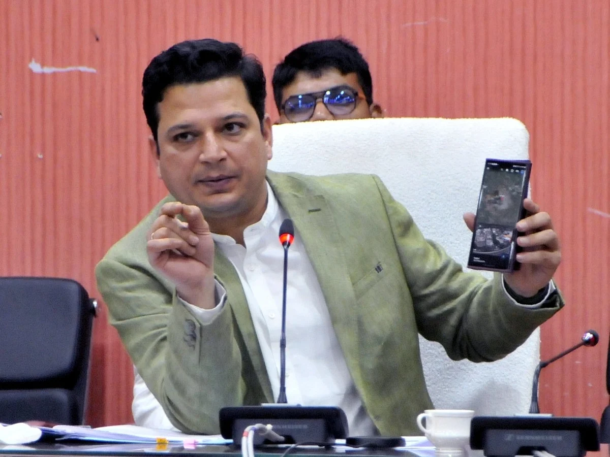 नदी संवाद यात्रेचे आयोजन- जिल्हाधिकारी अस्तिक कुमार पांडेय