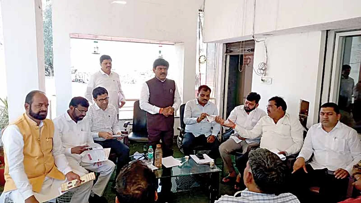 महामंडळ तुमच्या दारी मोहीम राबवा
