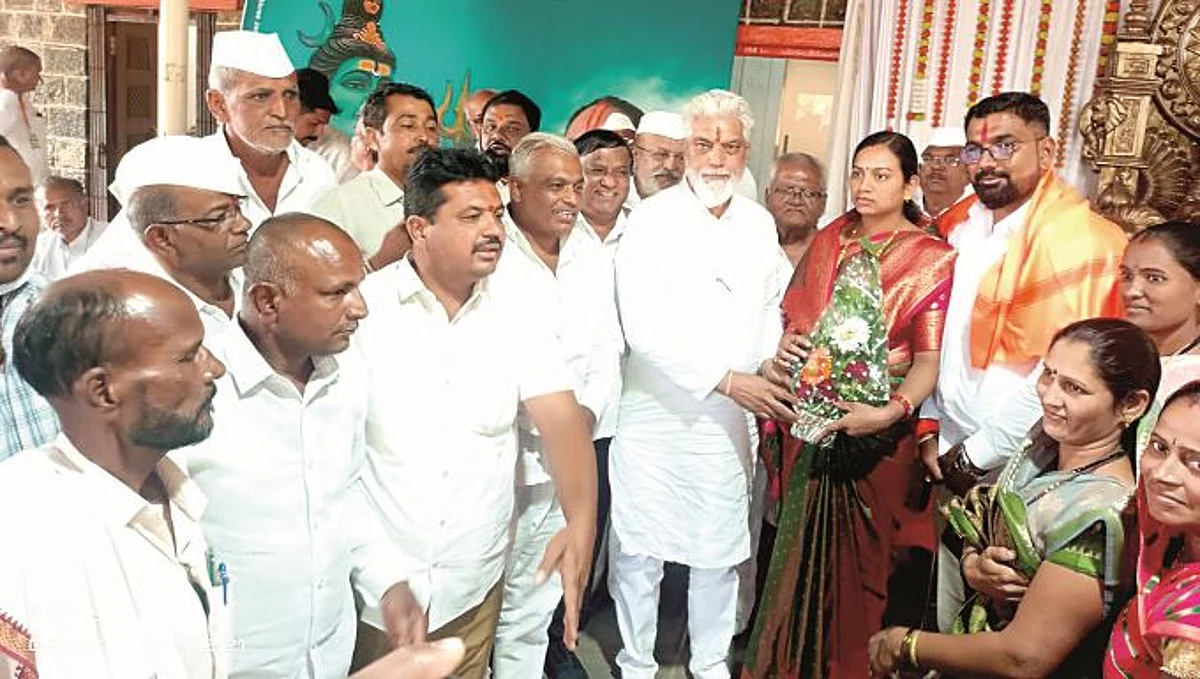 जनतेचा विश्वास सार्थ ठरवा: भुसे