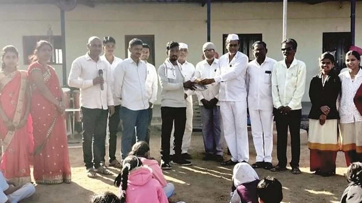 स्कूल बसचालकाचा प्रामाणिकपणा
