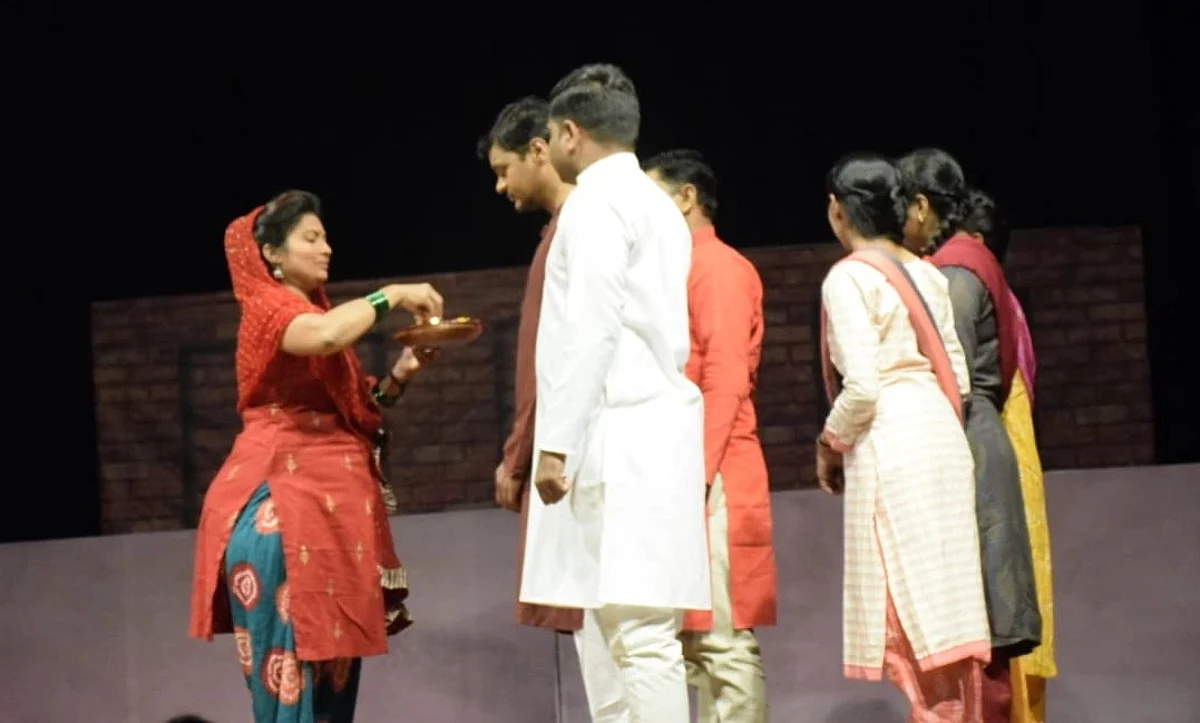 Photos # राज्य नाट्य स्पर्धा 2022 : कणखर ‘स्त्री’ ची अपरिचित पण प्रेरणादायी कहाणी ‘रतन’