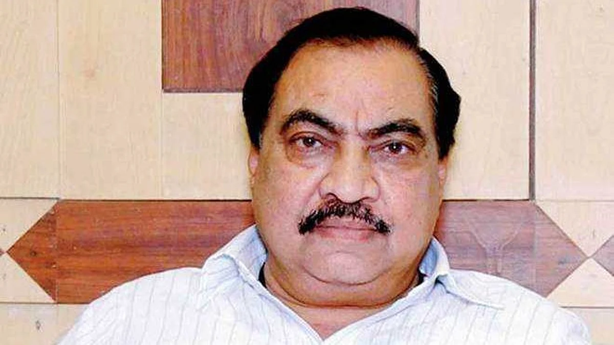 शनि ग्रहाने केली खडसेंची अडचण