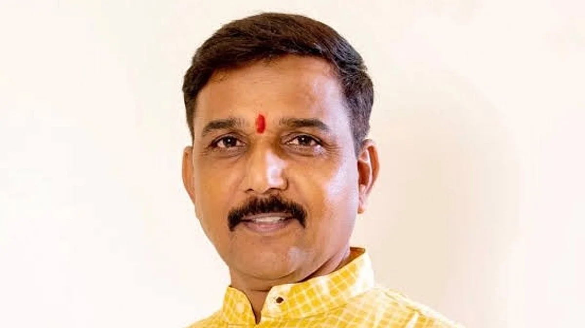 भाऊसाहेब चौधरींची शिवसेना नाशिक जिल्हा संपर्कप्रमुख पदावरून हकालपट्टी