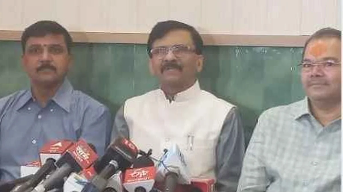 राऊतांकडून गोडसेंचा मच्छर म्हणून उल्लेख