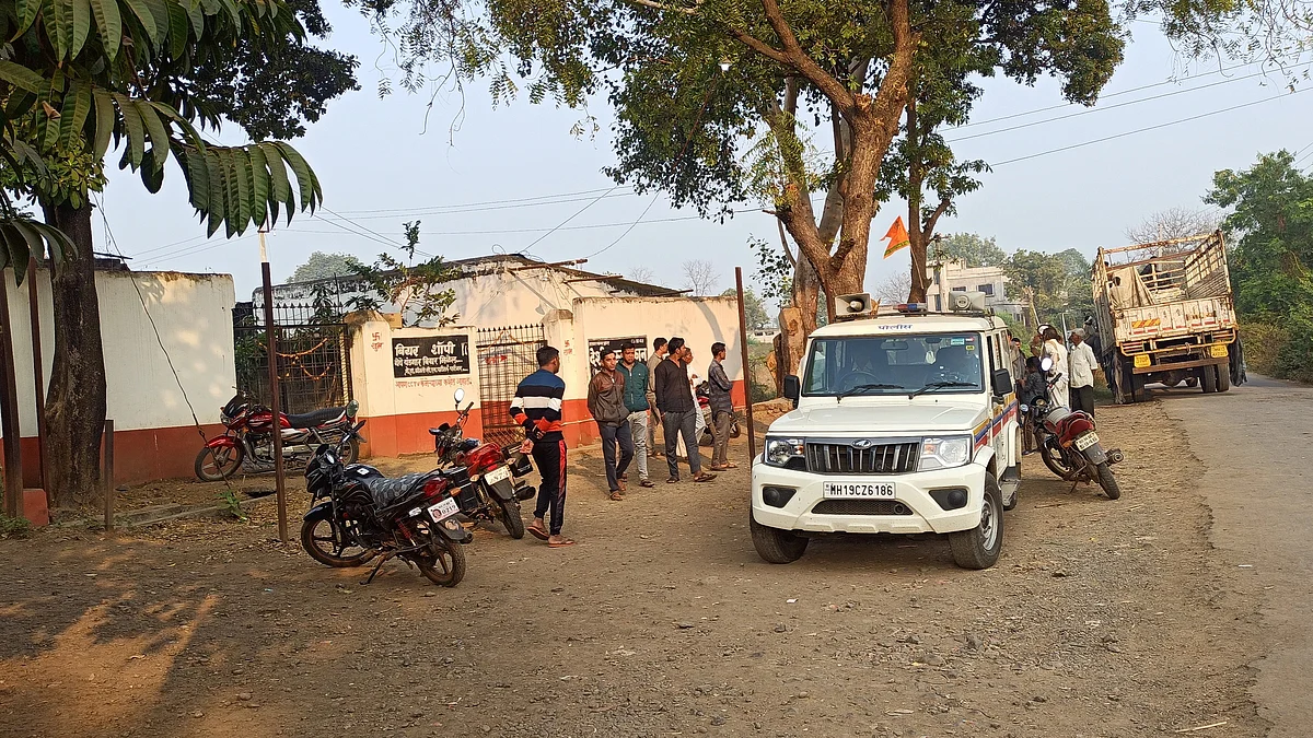 विवरा येथे रात्री चोरट्यांचा धुमाकूळ