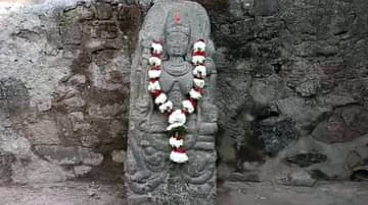 प्रकाशा येथे उत्खननात आढळली पुरातन मुर्ती
