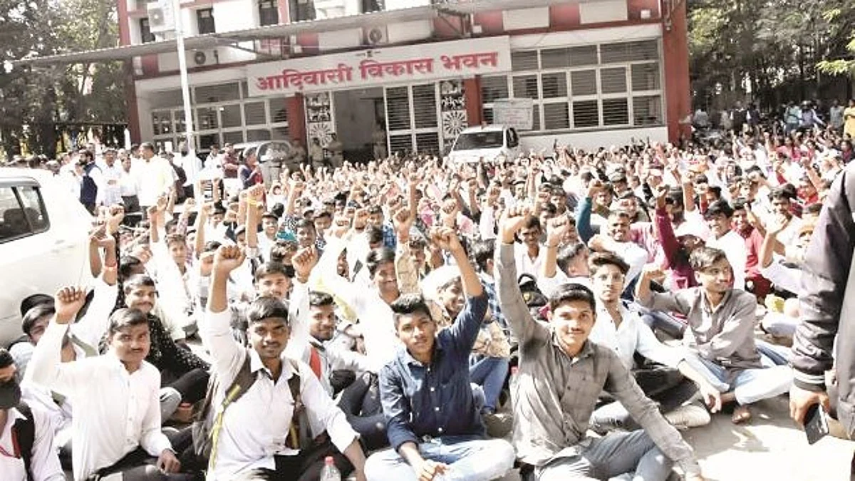 आदिवासी विकास परिषदेचे आंदोलन मागे