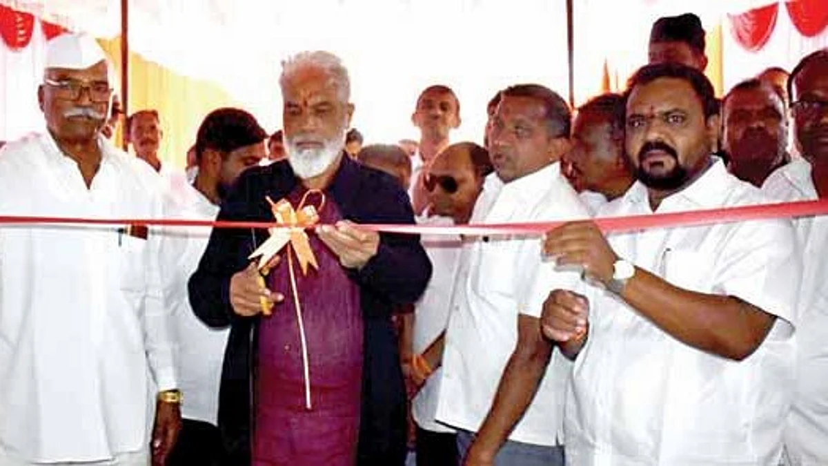 बाळासाहेबांची शिवसेना कार्यालयाचे उद्घाटन