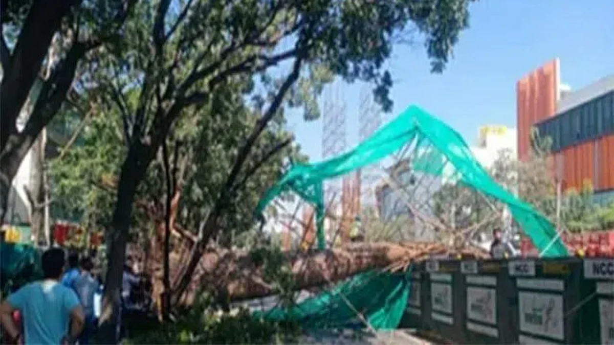 Accident News : मेट्रोच्या बांधकामामुळे कुटुंब उद्ध्वस्त; खांब कोसळून मायलेकाचा मृत्यू