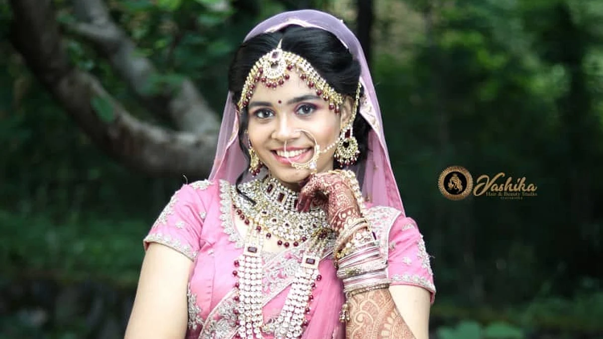 Beauty Part 2 : विवाह सोहळ्यात असा करा ब्राइडल मेकअप