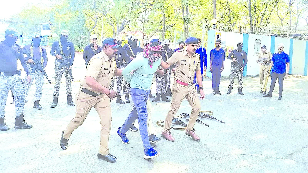 दहशतवादी हल्ल्याचा उधळला कट