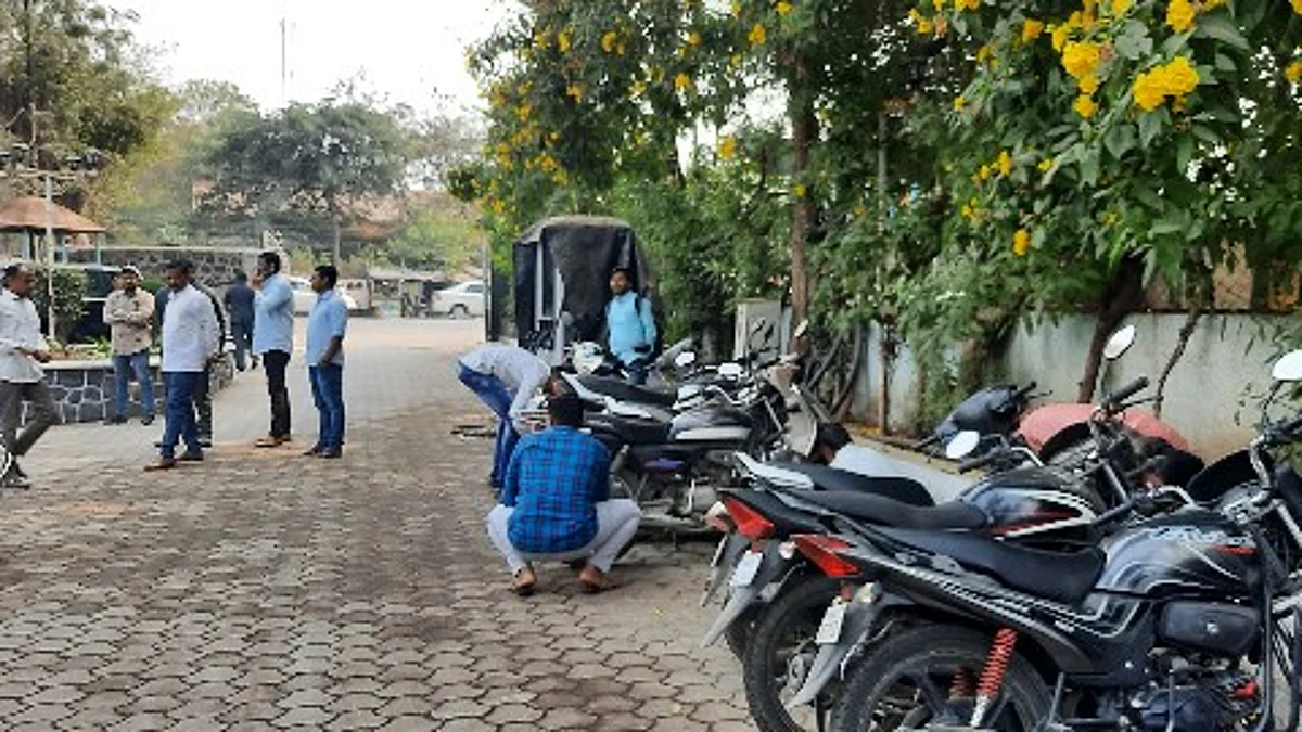 बेशिस्त पार्किंग करणार्यांना आयुक्तांचा दणका