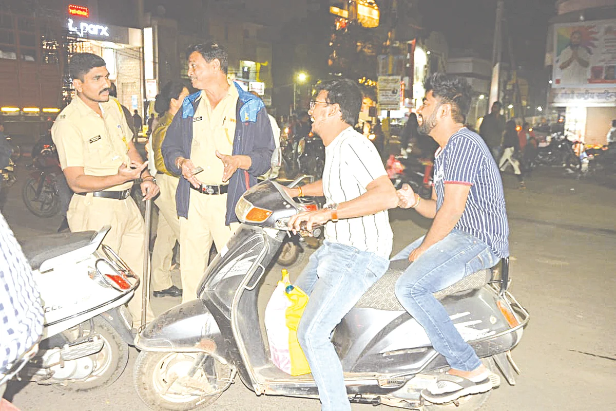 नववर्षाच्या स्वागता सोबत 251 तळीरामांवर कारवाई