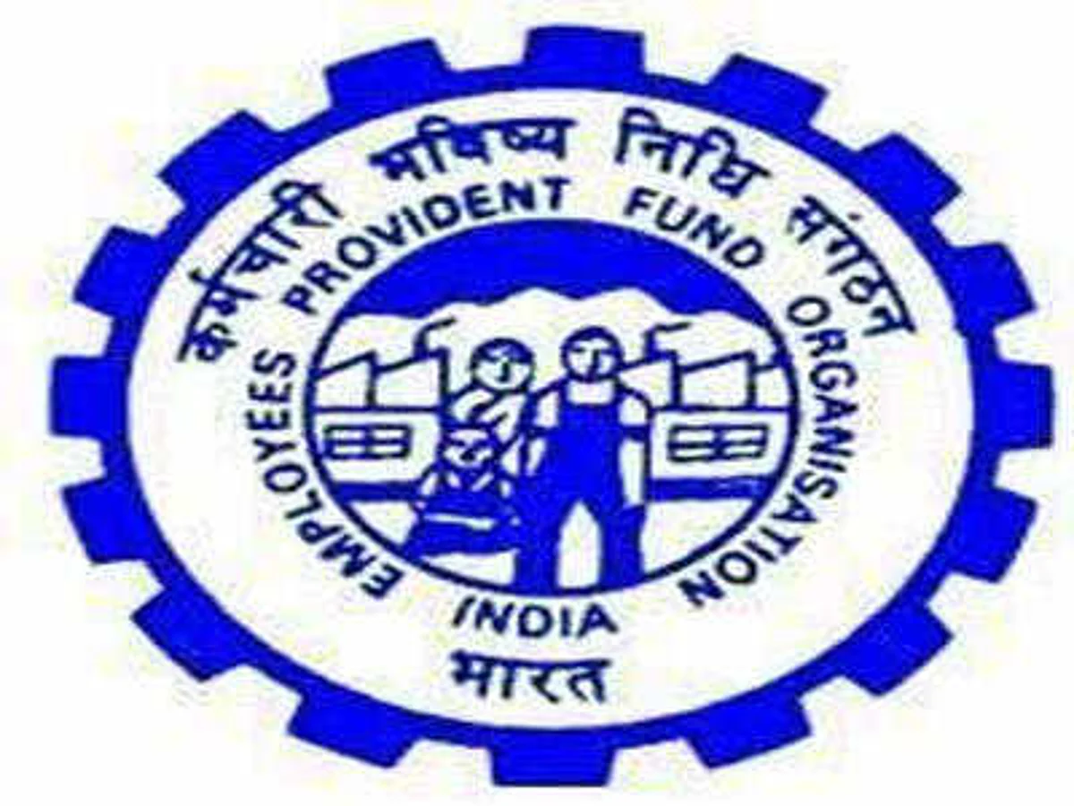 पीएफ सदस्य आता बदलू शकतो आधार कार्डच्या आधारे जन्मतारीख; करोनाच्या पार्श्वभूमीवर ईपीएफओचा निर्णय