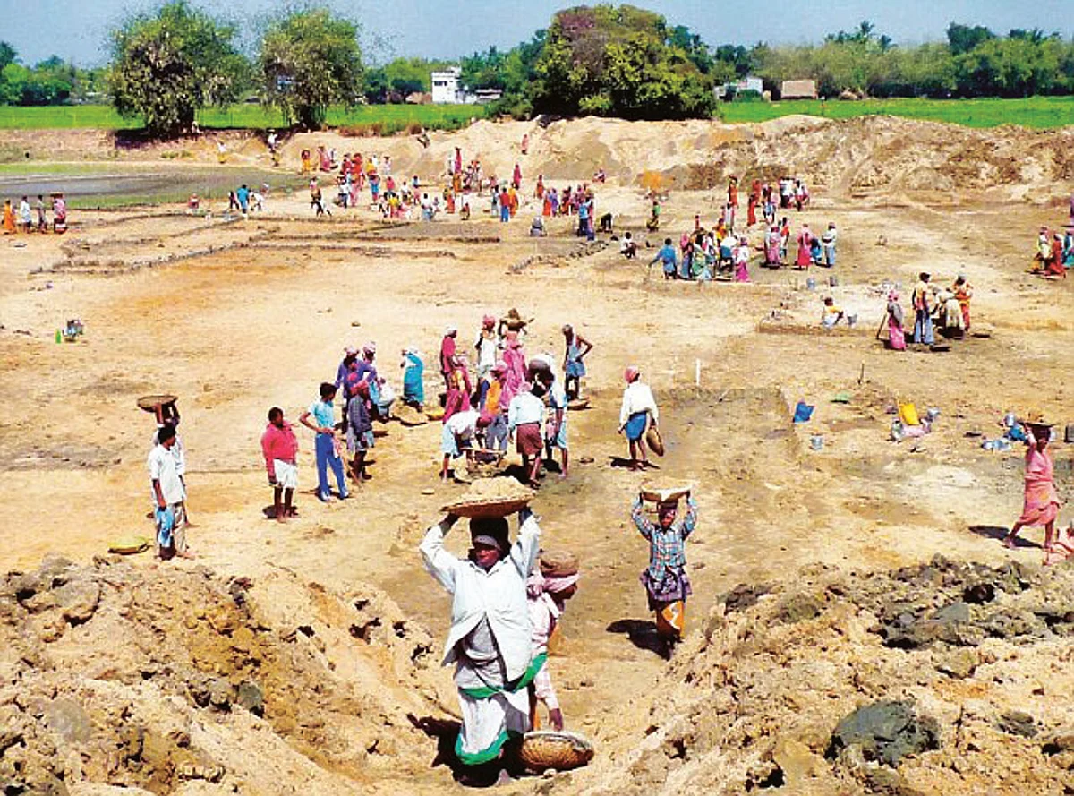 Only 16,000 workers in district under rozgar yojana