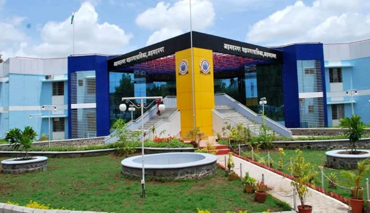 महापालिकेतील ‘मळकट’ चेहरे