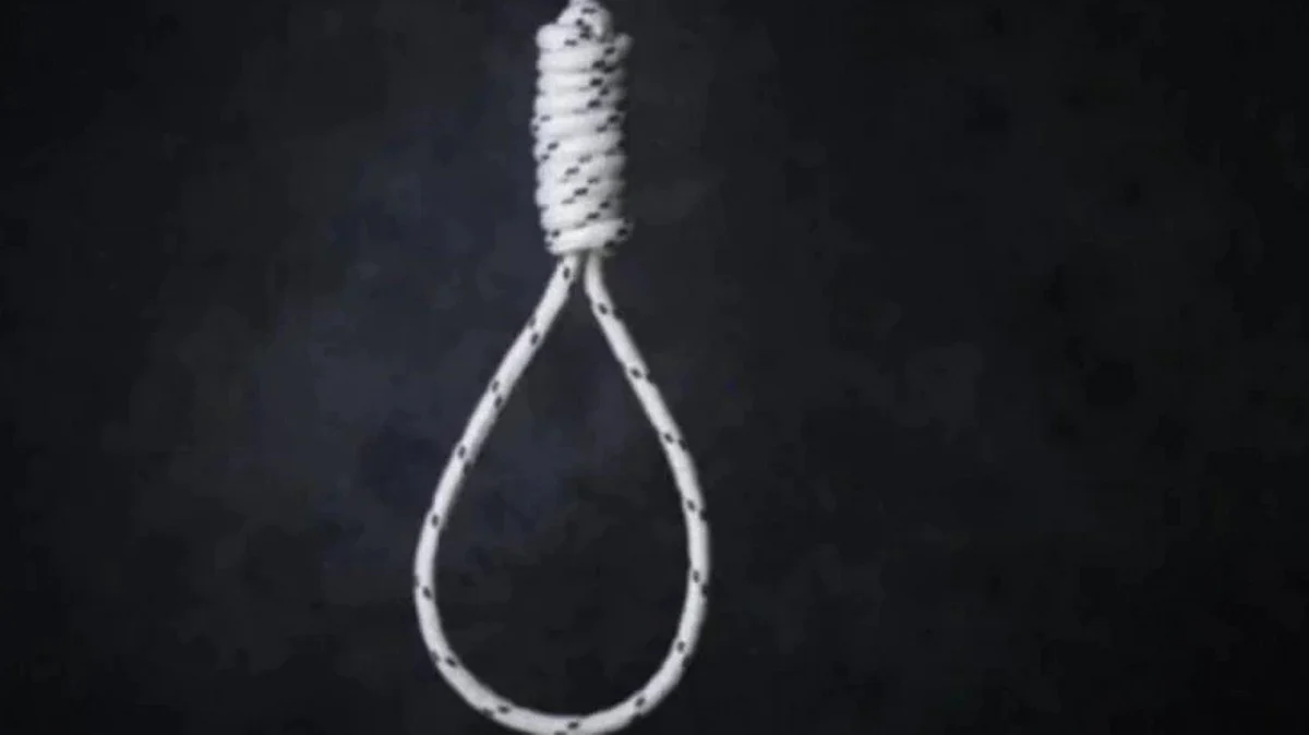 इंजिनिअरीच्या विद्यार्थीनीची आत्महत्या, गळफास घेत संपवले जीवन
