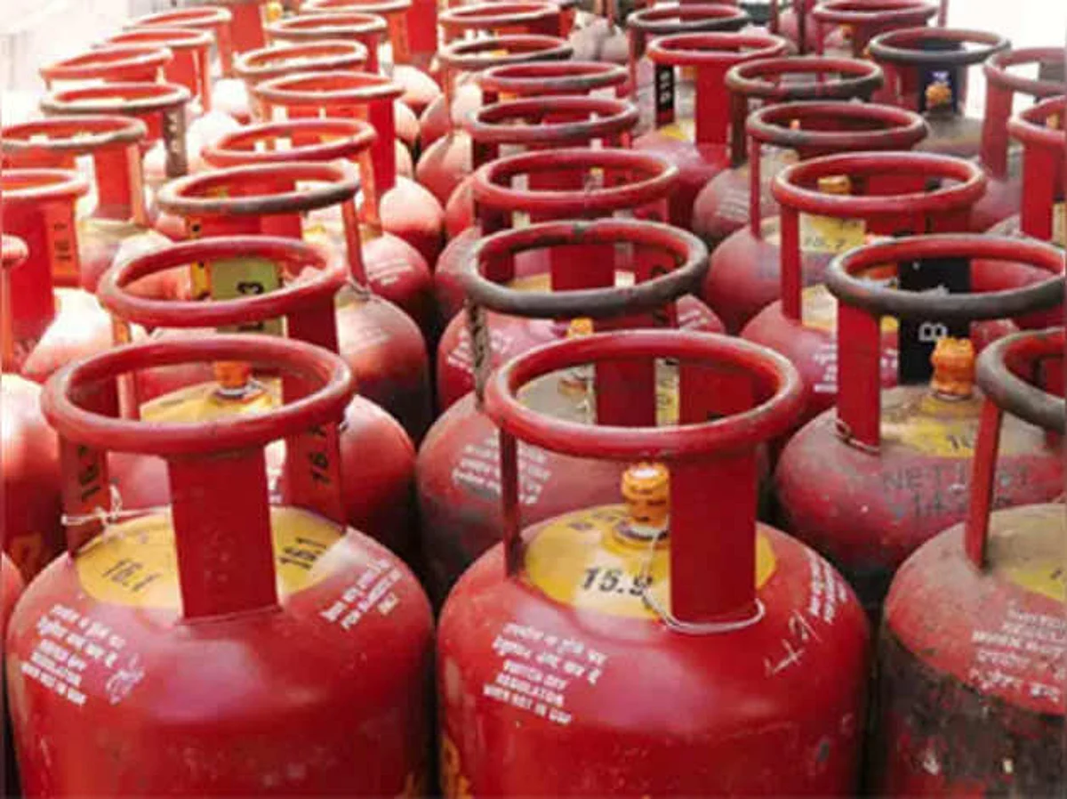 LPG cylinder gets cheaper by Rs 115
