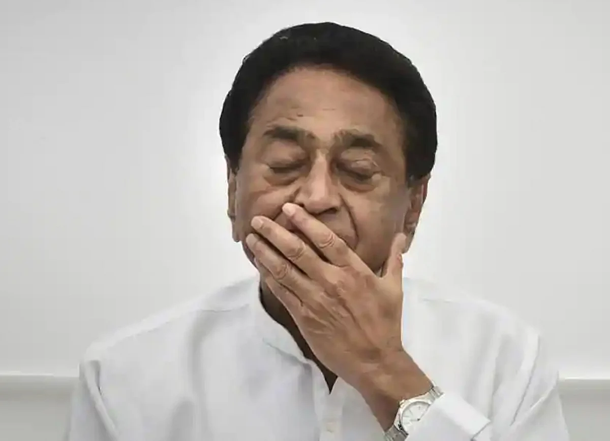 मुख्यमंत्री कमलनाथ यांचा राजीनामा; अवघ्या १५ महिन्यातच सरकार कोसळले