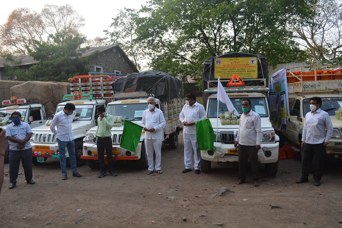 जिल्ह्यातून २० टन द्राक्षे, भाजीपाला मुंबईला रवाना