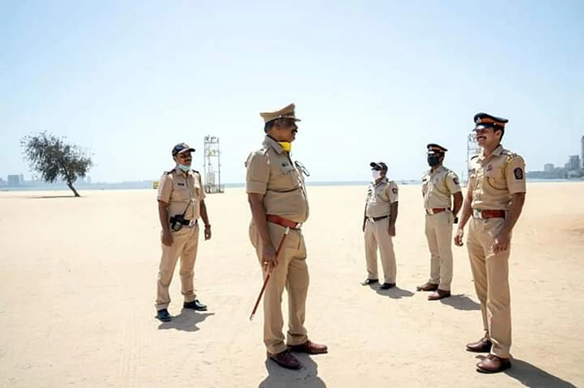 नाशिकरोड : उगीच रस्त्यावर फिरू नका, कोरोनाला घरात नेऊ नका; पोलिसांचे नागरिकांना खडे बोल