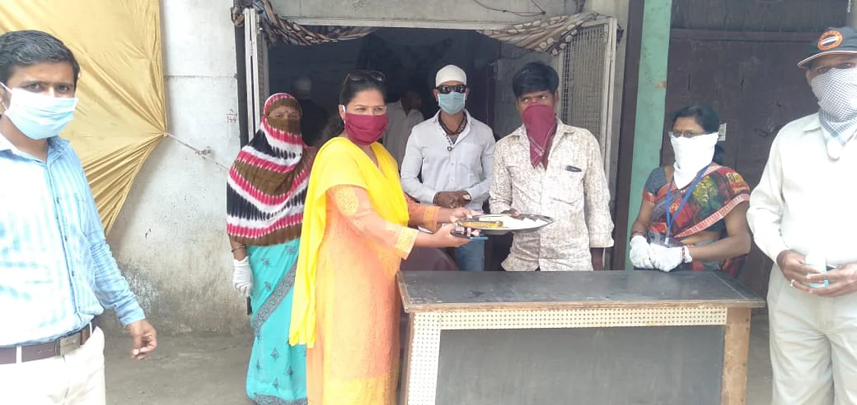 इगतपुरीतही शिवभोजन थाळीचा शुभारंभ; गोरगरिबांना १०० थाळींचे मोफत वाटप