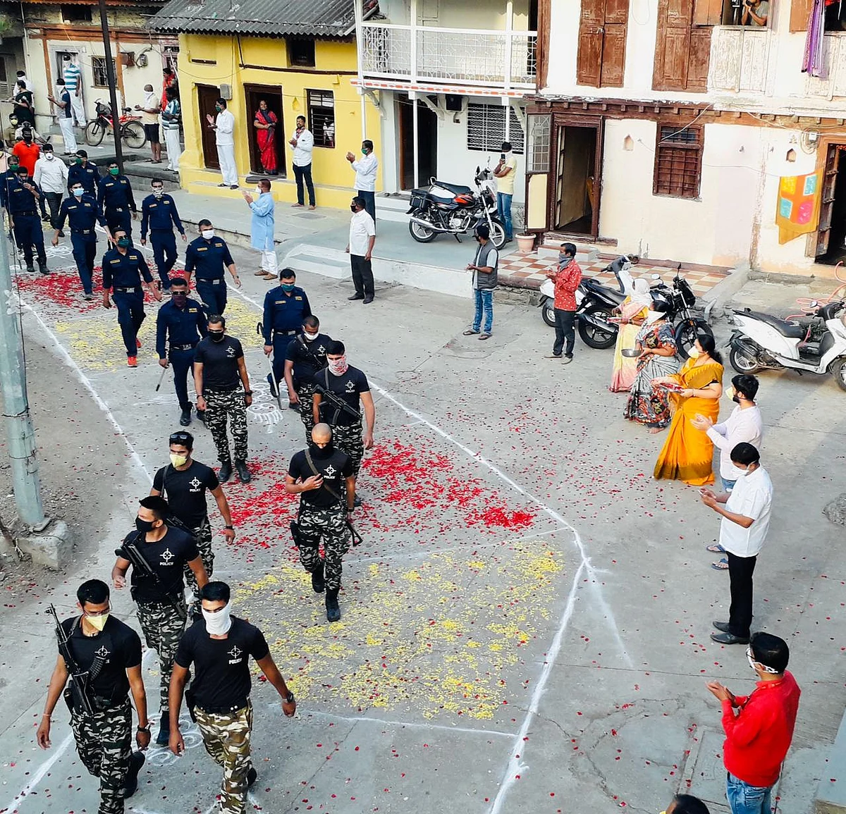 नाशिककरांनी अधिक काळजी घेण्याची गरज; घराबाहेर पडू नका अन्यथा कडक कारवाई