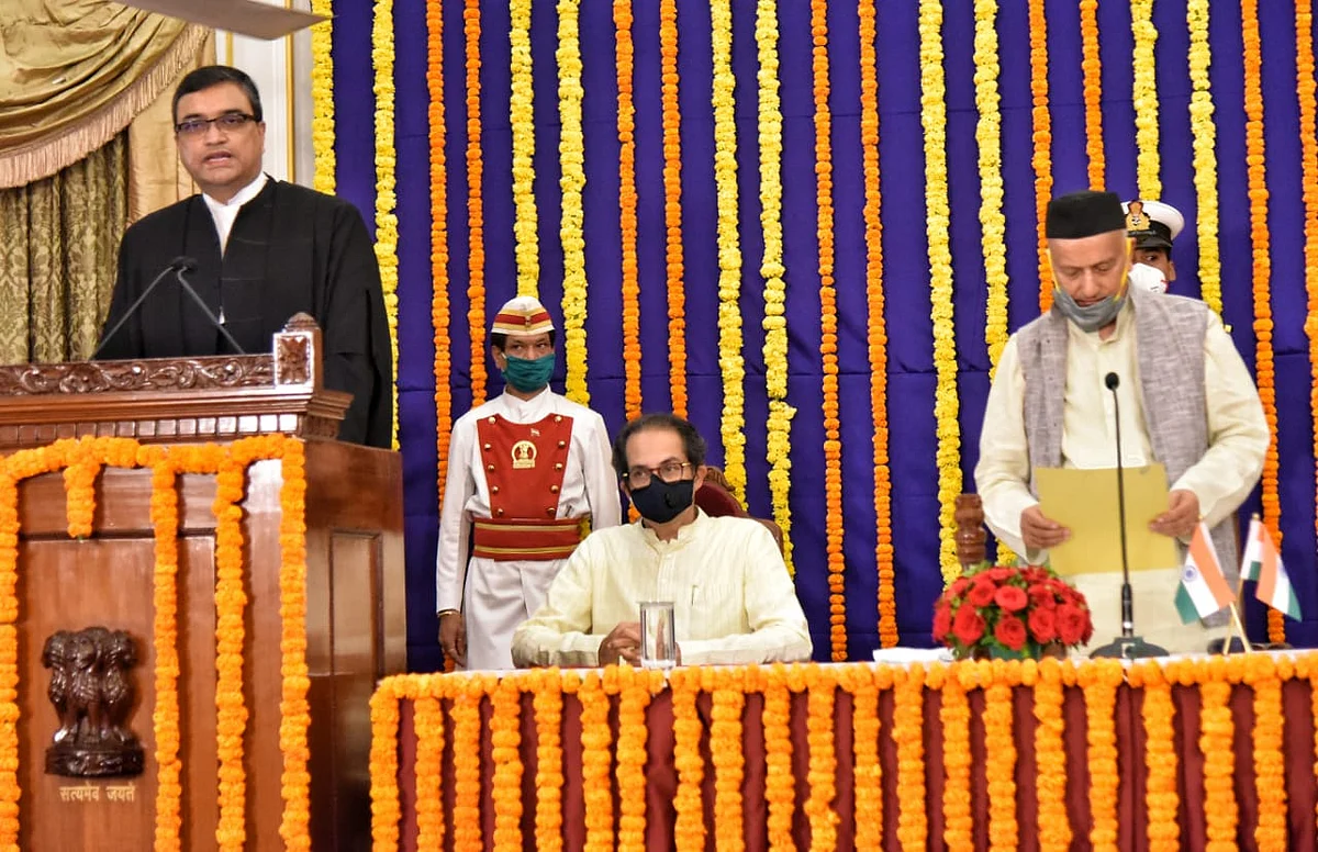 न्या. दीपांकर दत्ता यांनी घेतली मुख्य न्यायमूर्ती पदाची शपथ