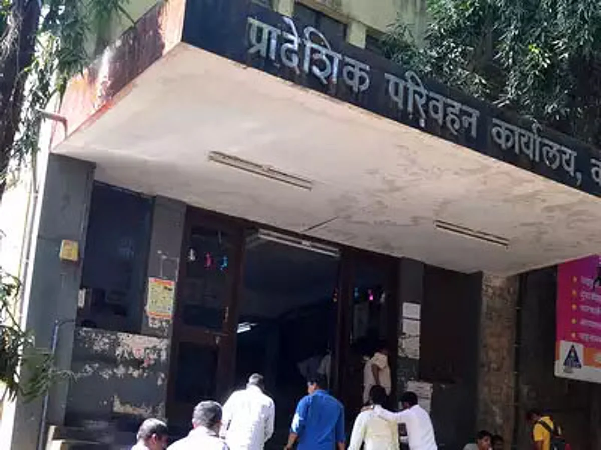 जीवनावश्यक वस्तुंच्या मालवाहतुकीचे परवाने ऑनलाईन मिळणार