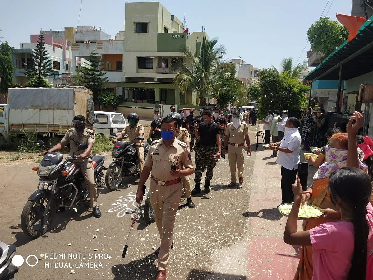 Blog : कोरोना वॉरीयर्स : सुरक्षादूत अर्थात आपले पोलीस मित्र