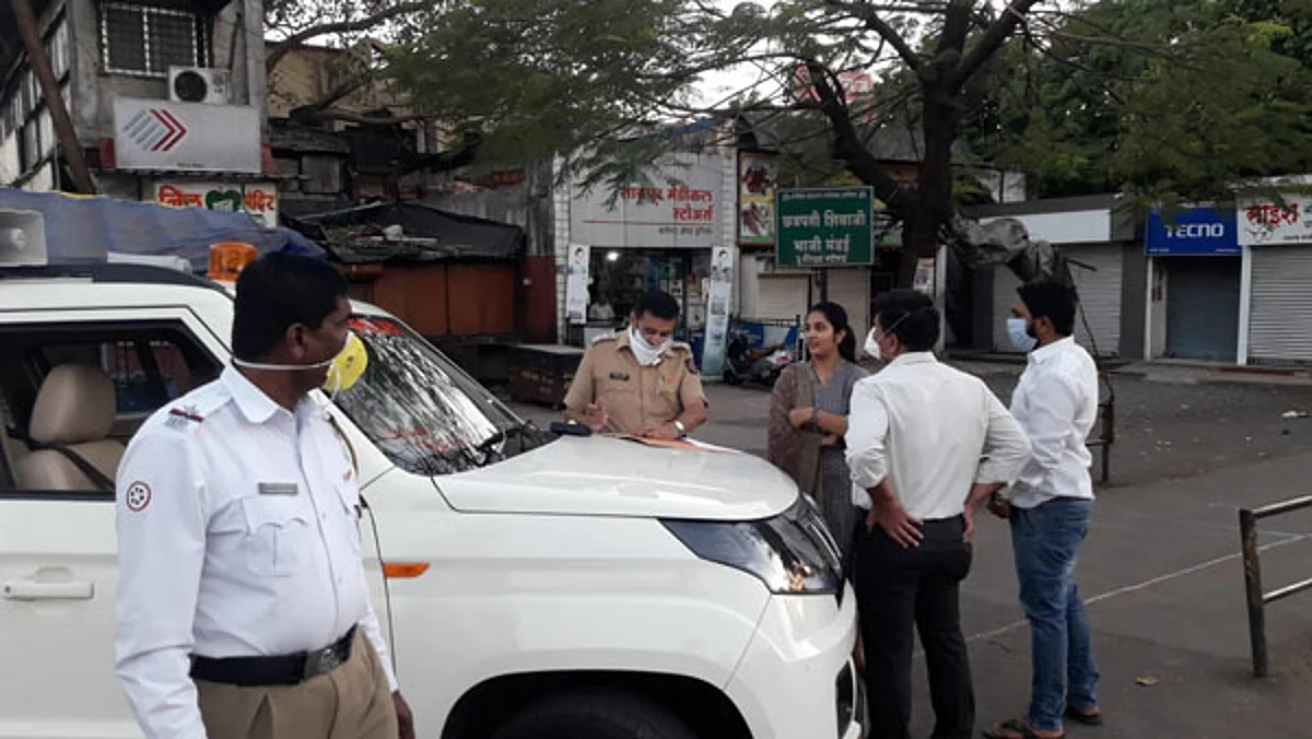 शहरात विनाकारण फिरणाऱ्यावर पोलिसांची कारवाई