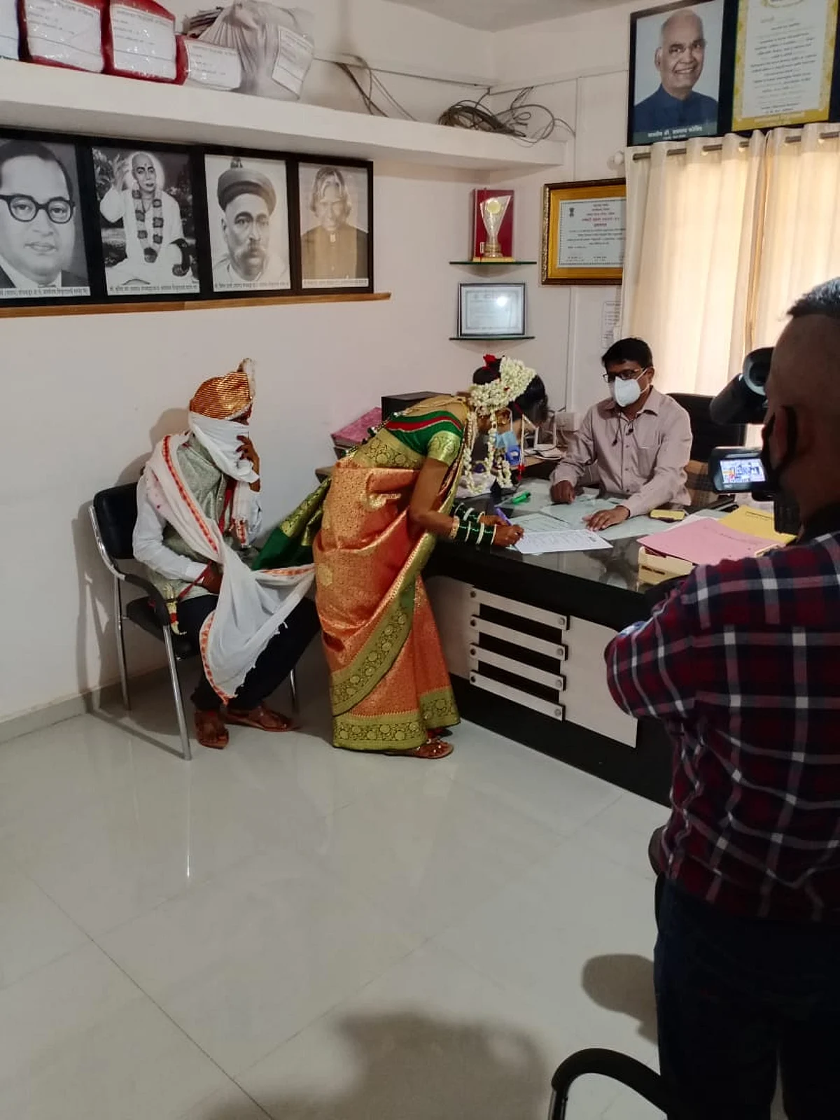 सिन्नर : अवघ्या १३ वऱ्हाडींच्या उपस्थितीत बांधली विवाह गाठ