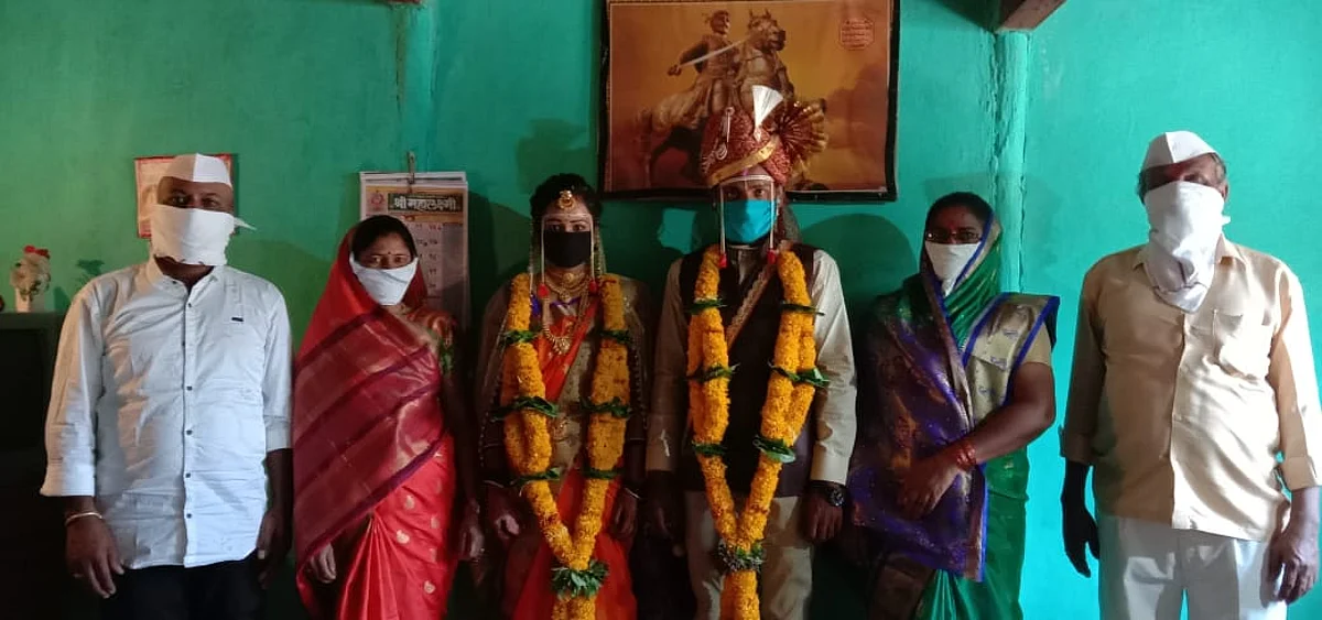ना मंडप…ना बँड बाजा बारात; काटवणात चार जणांच्या उपस्थितीत उरकला विवाह…