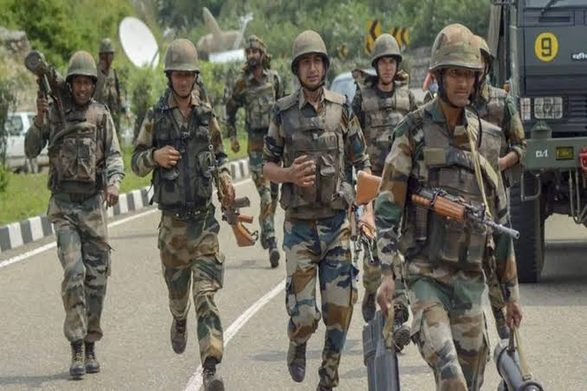 सीआरपीएफ आणि आरएएफची १३० जवांनांची एक तुकडी शहरात दाखल