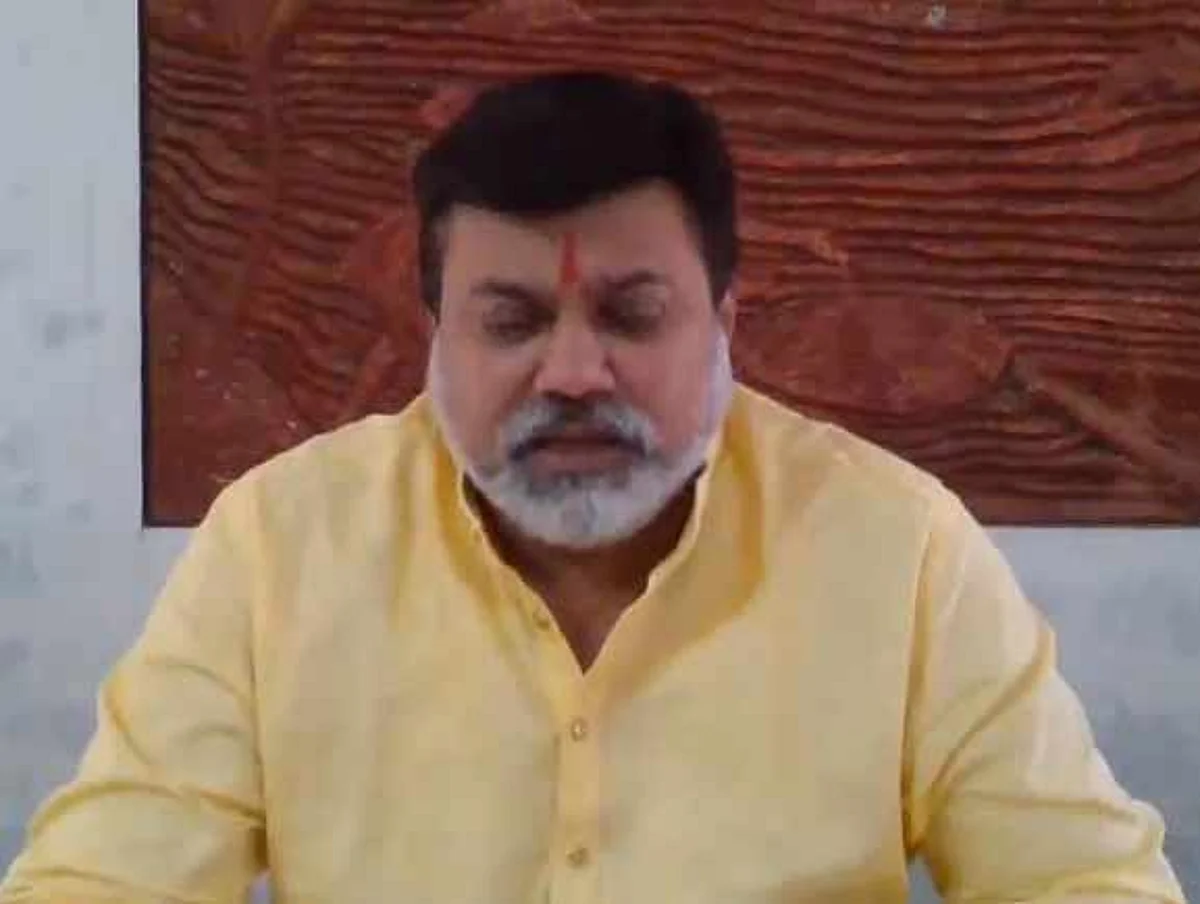 Video : पदवीच्या अंतिम वर्षाच्या अंतिम सेमिस्टरची परीक्षा होणार; उर्वरित परीक्षा रद्द
