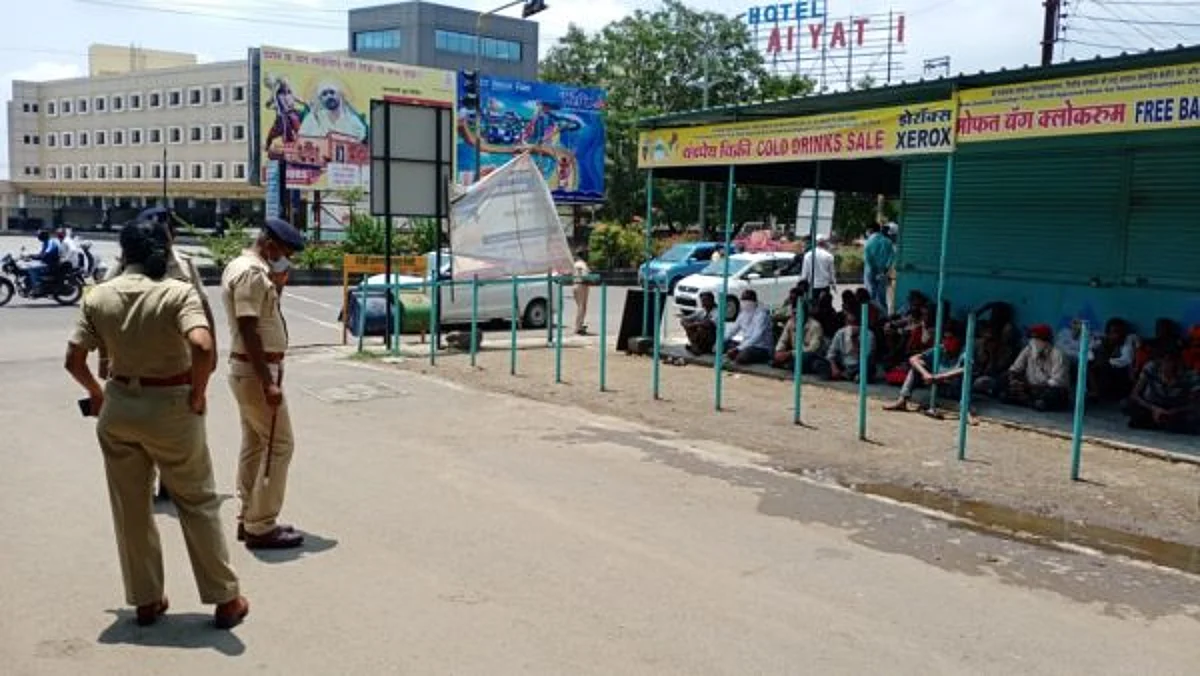 शिर्डी नगरपंचायत शौचालयात दगडाने ठेचून तरुणाचा खून