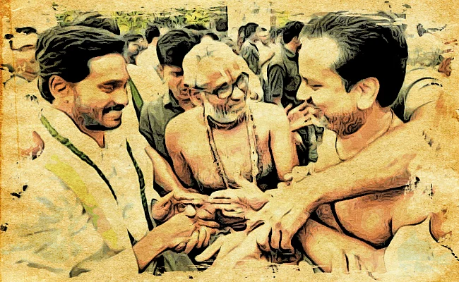 Jagan Reddy with Archakas