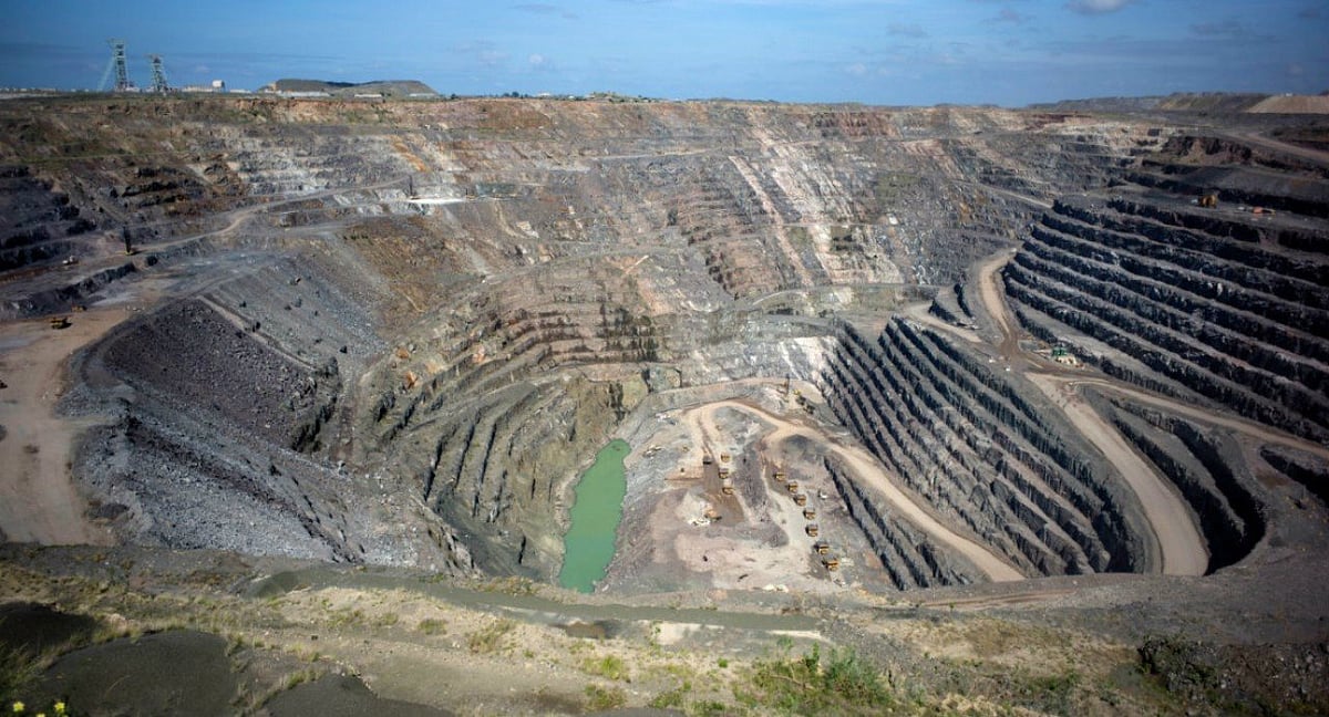 De Beers Delivers First Production from Underground Operations at its World Class Venetia Mine - Vimarsana News