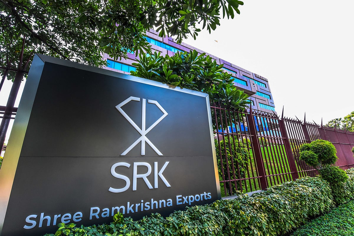 Ukraine Removes SRK from List of Companies Alleged to Support Russian War - Vimarsana News