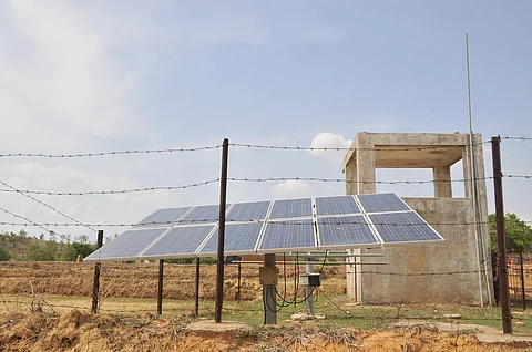 Arresting the free fall of power tariff is also must for a healthy growth of the solar energy system. Credit: Meeta Ahlawat/CSE