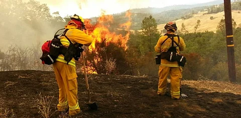 May to October is the wildfire season in California when windy conditions and low humidity act as dry fuels for forest fires. Credit: Coast Guard Compass