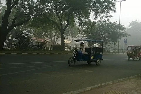 An e-rickshaw in Delhi    Credit: Wikimedia Commons