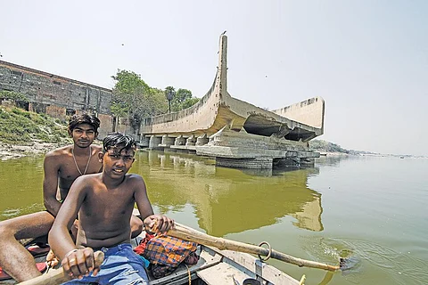 Though sewage from Kanpur's Sisamau drain no longer empties directly into the Ganga and is released into a tributary of the river after being treated, the plant that treats the sewage has been found to be substandard. (Photo: Vikas Choudhary)