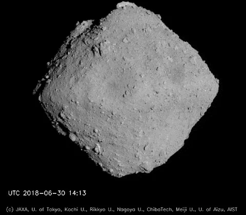 Asteroid Ryugu photographed from a distance of about 20 km. The image was taken at around 11:13pm Japan standard time on June 30, 2018. Photo: Hayabusa 2