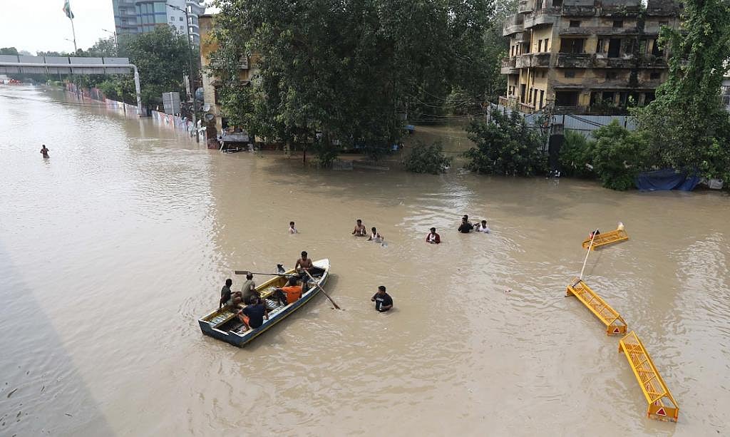 Yamuna claims back Delhi: River inundated city with less water than ...
