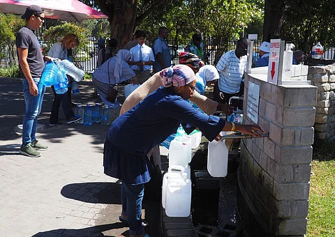 Capetonians queue for water as their taps threaten to run dry
