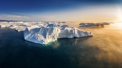 Arctic Ocean may go from white to ice-free sooner than expected